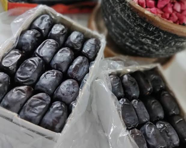 تصویر 2 از خرما مضافتی نادر تازه و مرغوب مناسب پذیرایی ویژه